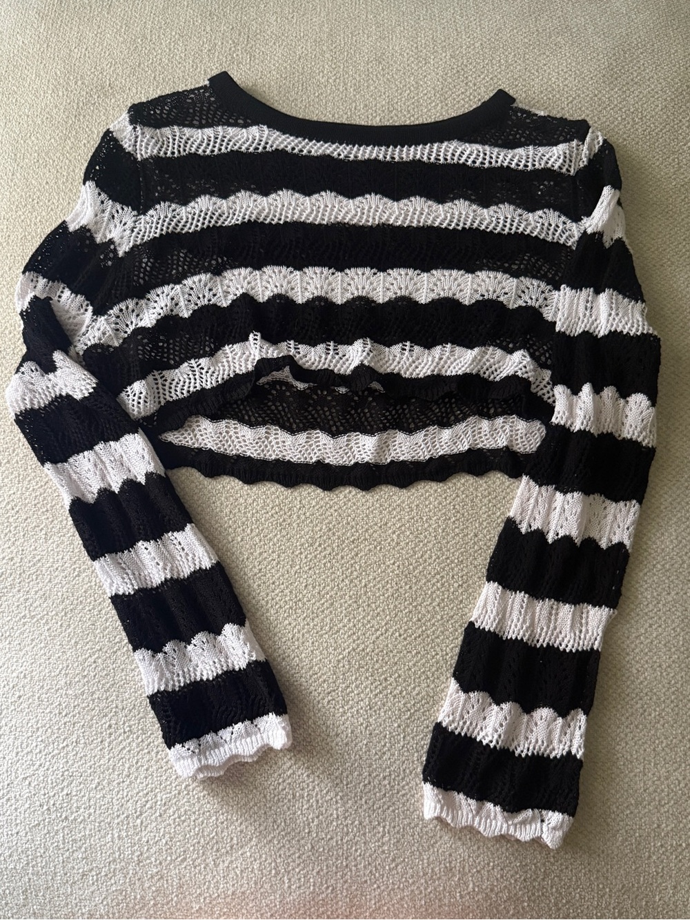 JustFab Black & White Crochet Knit Top - Picture 2 of 4